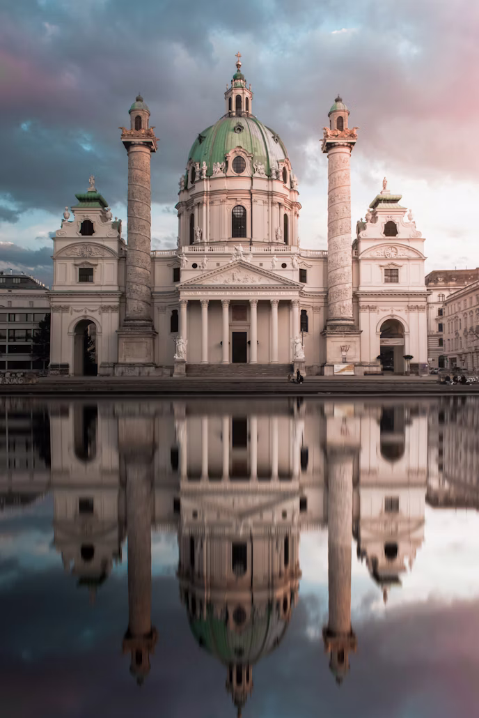 Vienna State Opera exterior & Ringstrasse walk