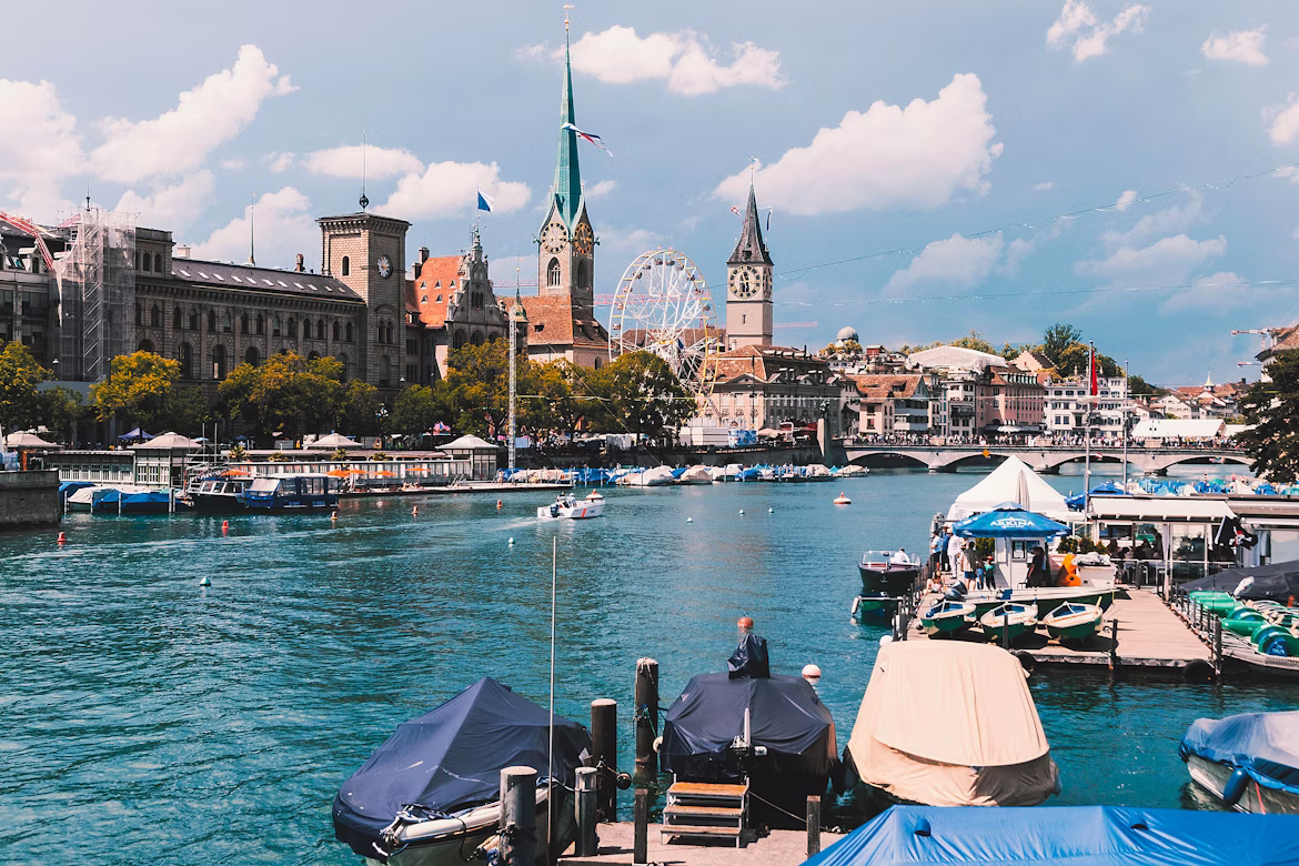 Lake Zurich promenade walk